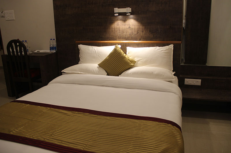 Boshan Hotels-Deluxe Room-5